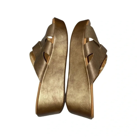 Korks by Kork-Ease Metallic Gold Platform Wedge Size 10 - Picture 5 of 7